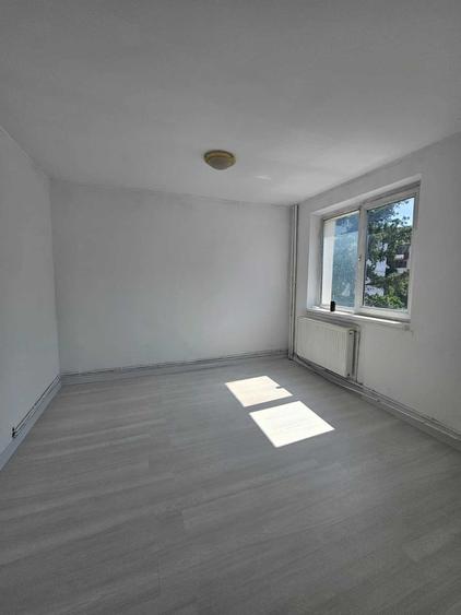 Apartament cu 2 camere decomandat în Craiovei