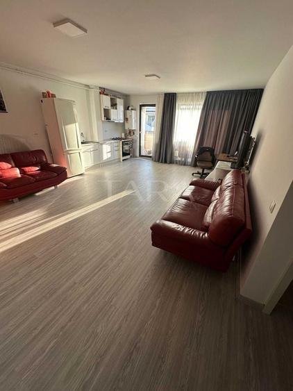 Apartament cu 3 camere decomandat în Florești — fotografia 1