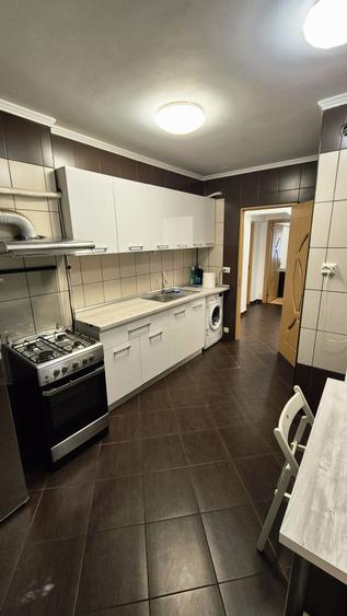 Apartament cu 3 camere decomandat în Timpuri Noi