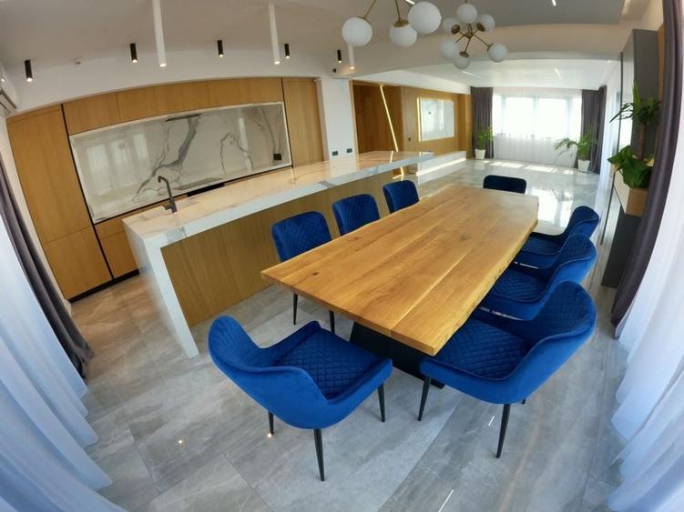 Apartament cu 4 camere în Sisești