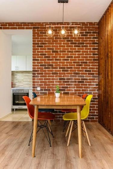 Apartament cu 3 camere decomandat, mobilat în Drumul Poienii