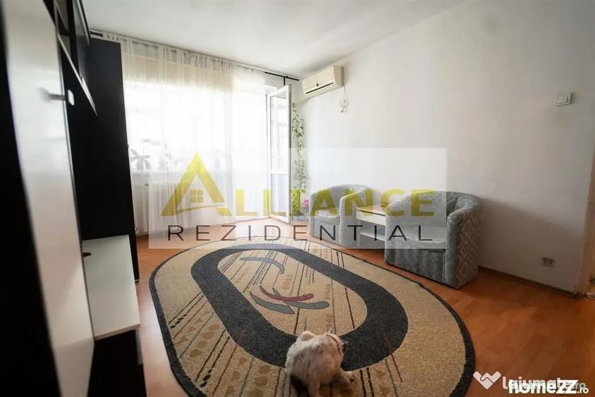 Apartament cu 3 camere decomandat în Tineretului