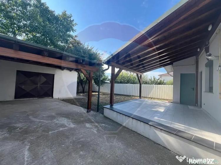 Casă cu 4 camere cu Teren 300 Mp în Central