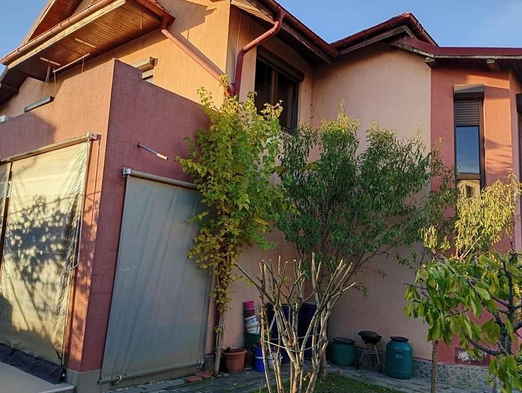 Casă cu 5 camere cu Teren 475 Mp în Pantelimon