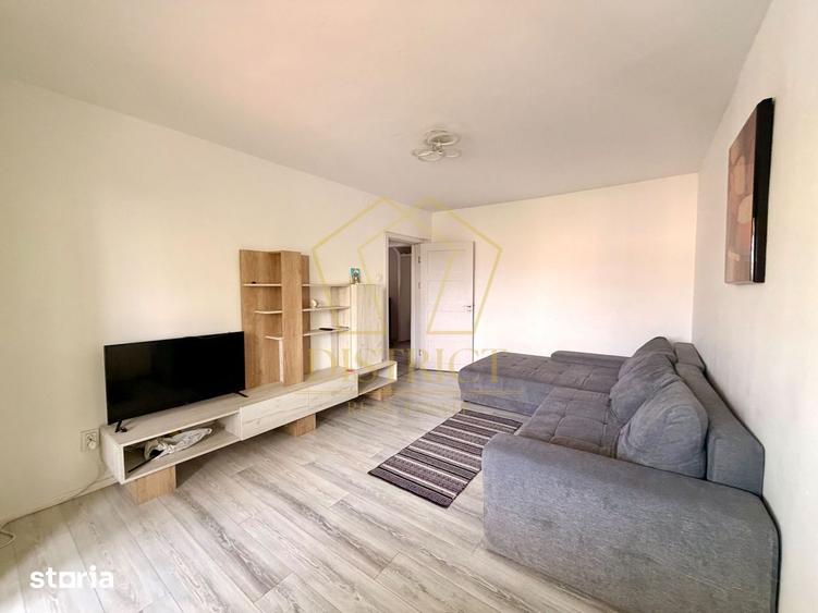 Apartament cu 3 camere decomandat în Vest