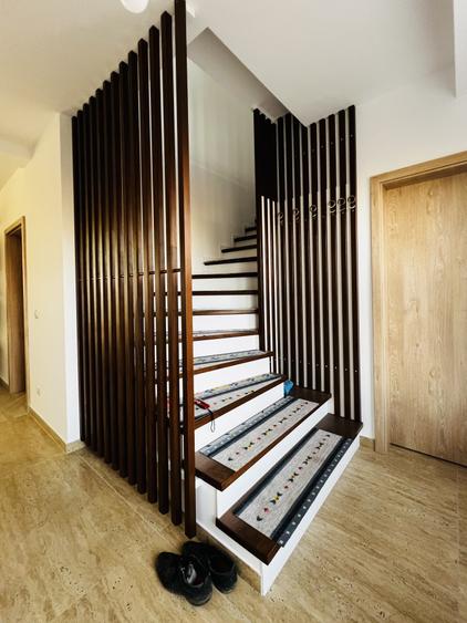 Duplex cu 6 camere cu Canalizare în Dumbrăvița