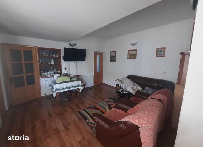 Casă cu 4 camere cu Canalizare în Gara Veche