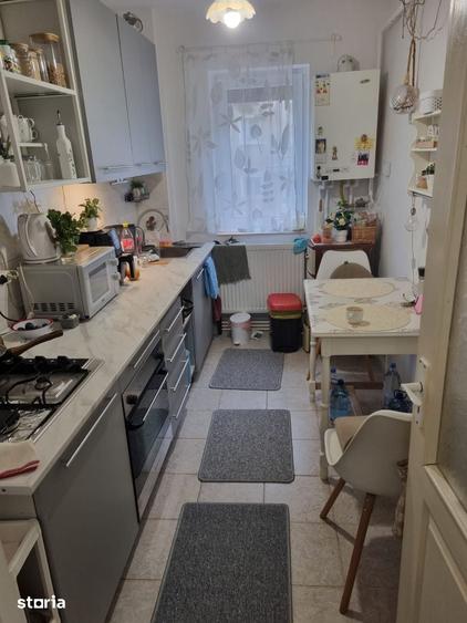 Apartament cu 2 camere decomandat în Piața Centrală