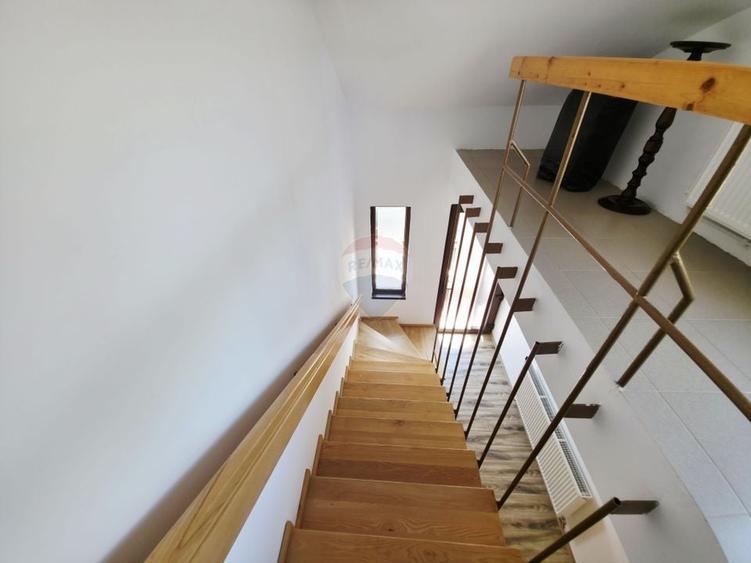 Casă individuală cu 3 camere cu Teren 205 Mp în Central