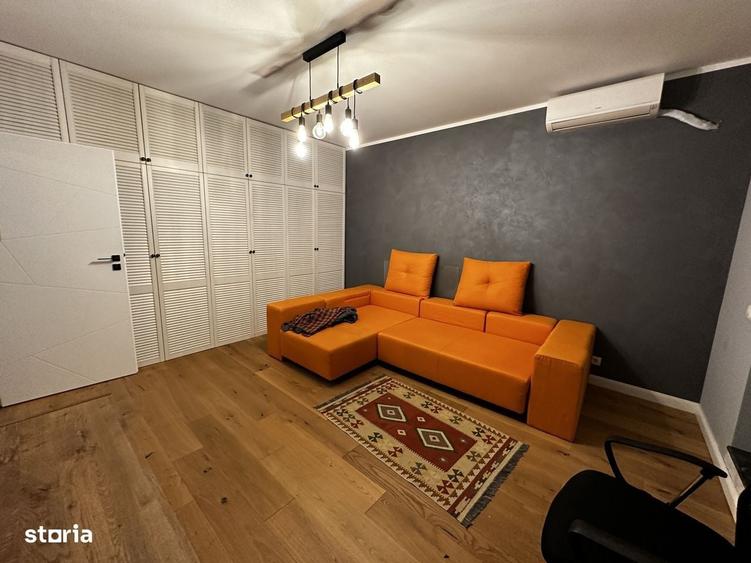 Apartament cu 3 camere decomandat în Sud