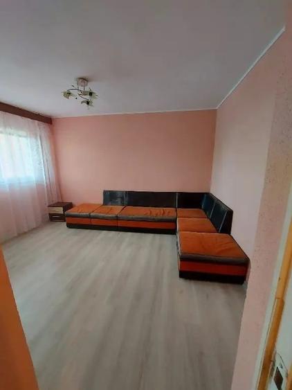 Apartament cu 2 camere în Micro 21