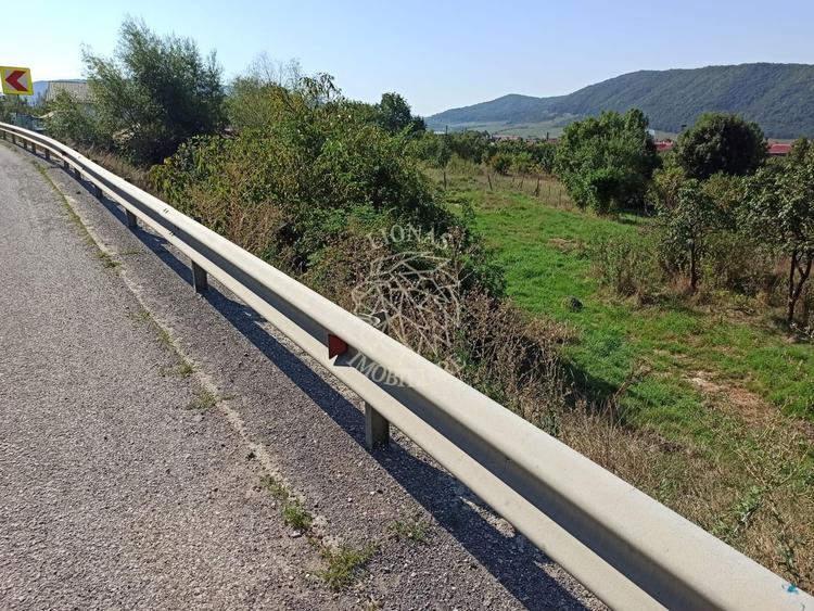 Teren Construcții intravilan de 1400 mp, în Crainimăt