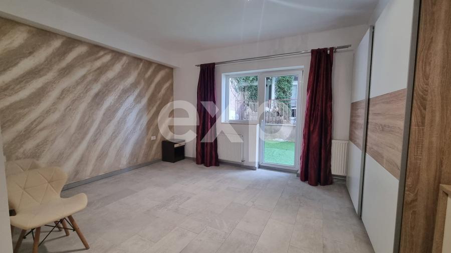 Apartament cu 3 camere decomandat, mobilat în Florești