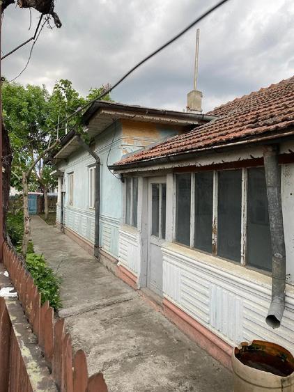 Casă cu 4 camere cu Teren 1250 Mp în Gherăseni