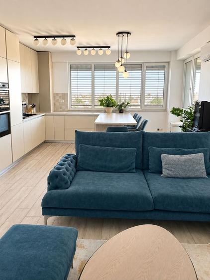 Penthouse cu 3 camere semidecomandat în Giroc
