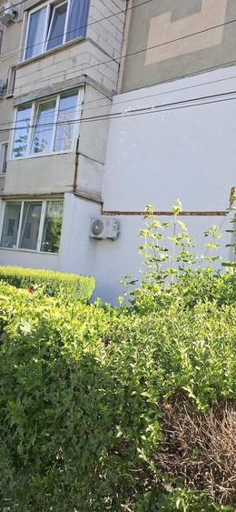 Apartament cu 3 camere decomandat, mobilat în Lipovei
