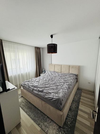 Casă cu 4 camere cu Teren 90 Mp în Șura Mare