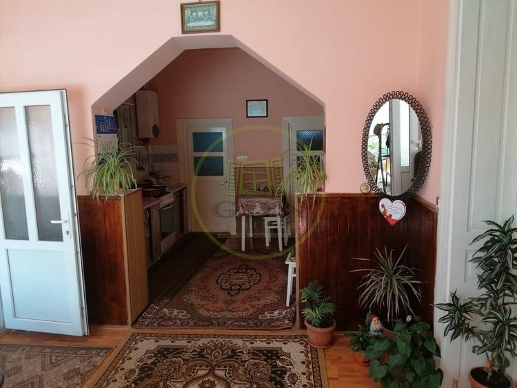Casă individuală cu 6 camere cu Canalizare în Reghin
