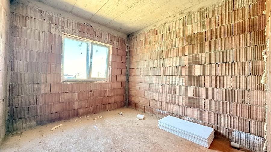 Duplex cu 5 camere cu Canalizare în Calea Urseni
