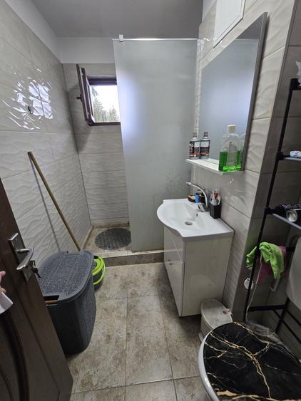 Apartament cu 3 camere decomandat în Electroprecizia