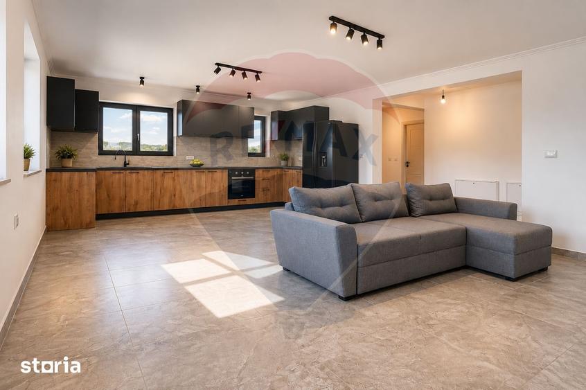 Casă cu 4 camere cu Teren 475 Mp în Bârnova