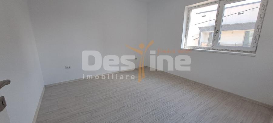 Casă individuală cu 4 camere cu Canalizare în Rediu