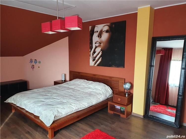 Casă cu 7 camere cu Teren 415 Mp în Găneasa