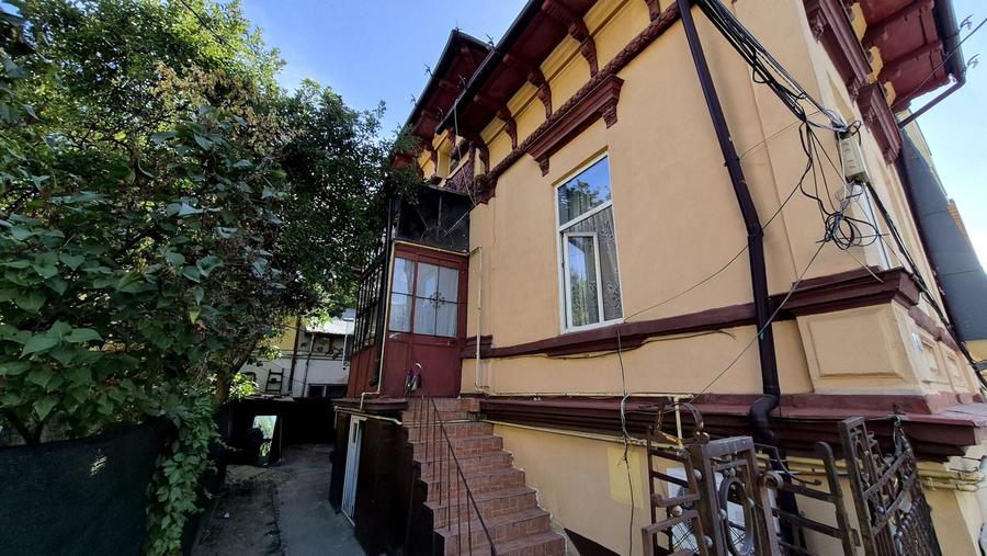 Casă individuală cu 3 camere cu Canalizare în Cantemir