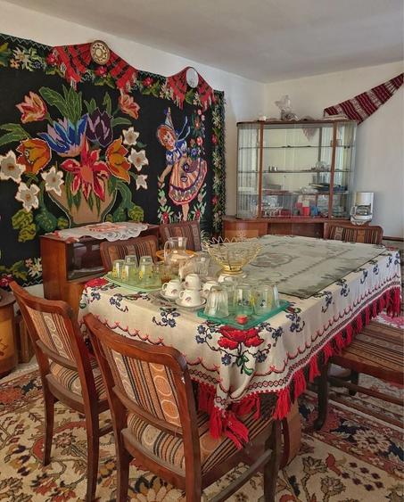 Casă cu 4 camere în Exterior Vest