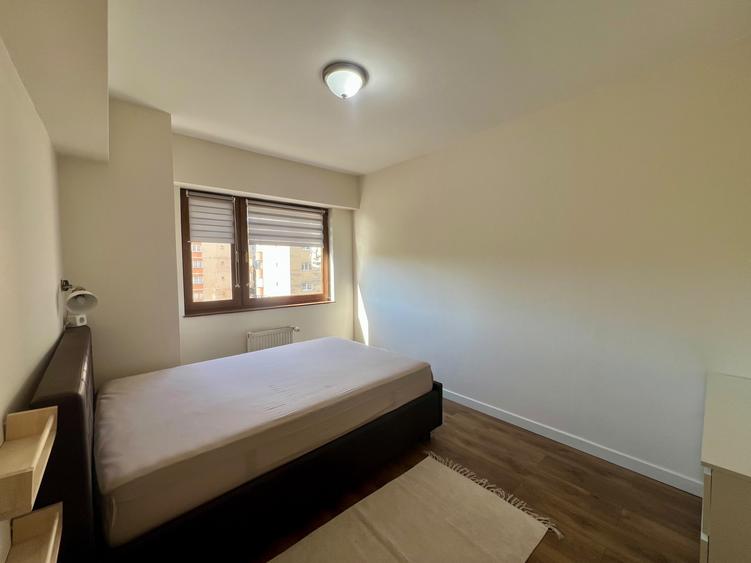 Apartament cu 3 camere semidecomandat, mobilat în Mărăști