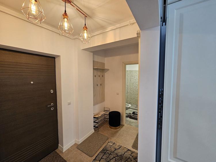 Apartament cu 2 camere decomandat în Central