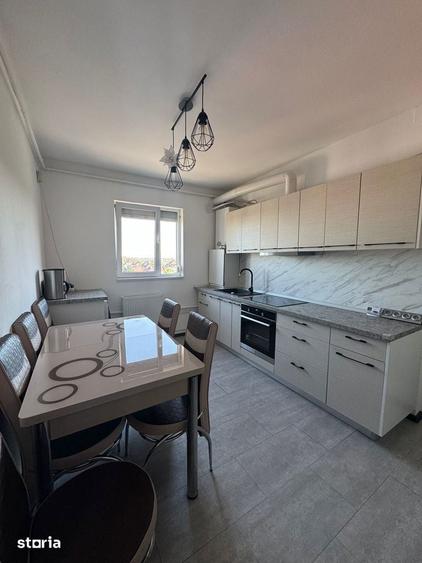 Apartament cu 3 camere decomandat în Sud