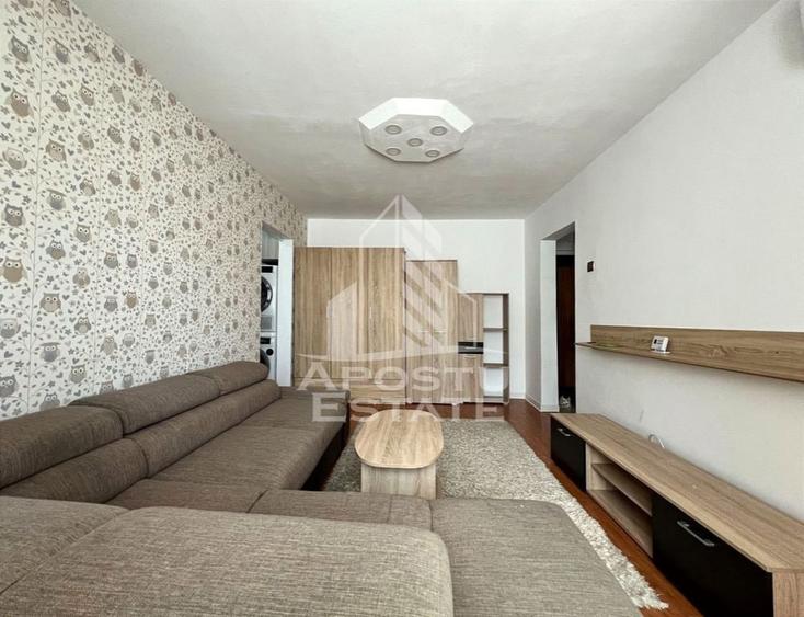 Apartament cu 2 camere semidecomandat, mobilat în Fortuna
