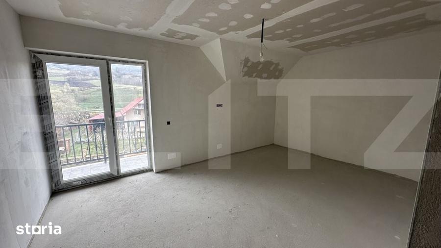 Casă cu 5 camere cu Teren 1000 Mp în Feleacu