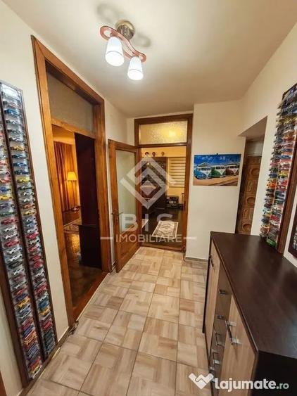 Apartament cu 4 camere decomandat în Central