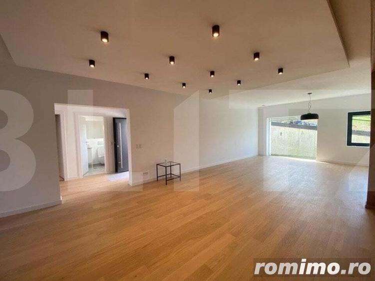Casă cu 5 camere cu Teren 298 Mp în Borhanci