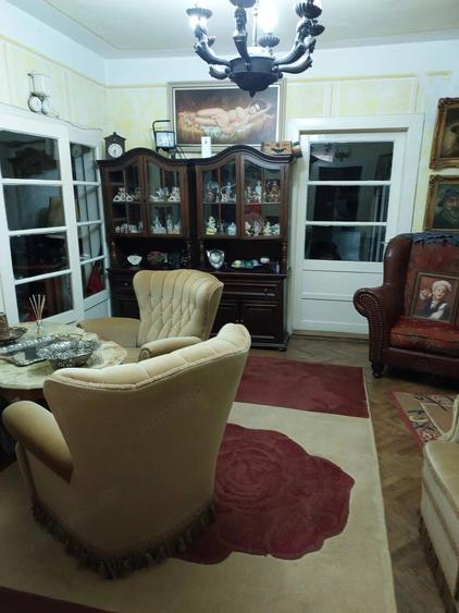 Casă cu 5 camere cu Teren 200 Mp în Central