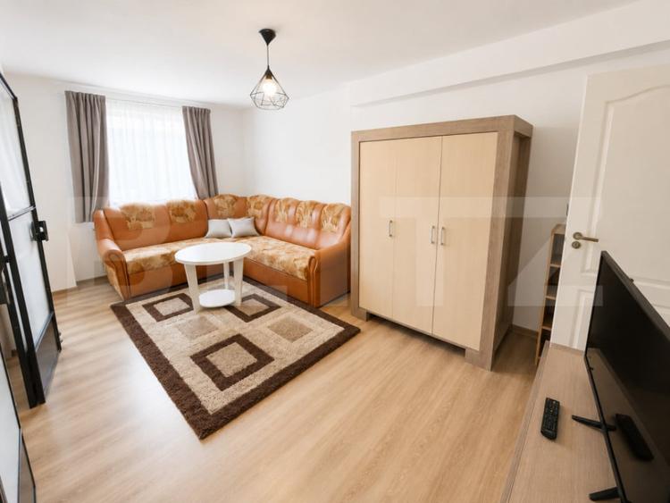 Apartament cu 2 camere semidecomandat în Central