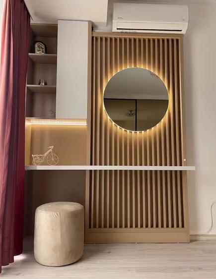 Apartament cu 3 camere decomandat în Exterior Vest