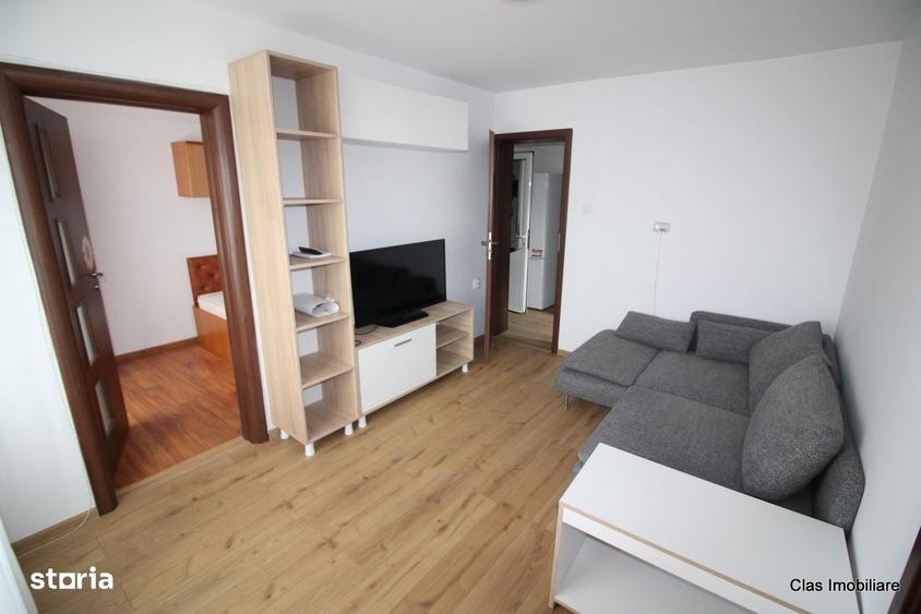 Apartament cu 3 camere semidecomandat în Central