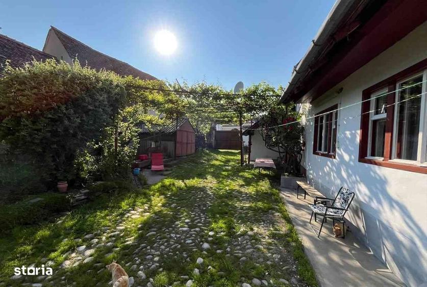Casă cu 4 camere în Viscri