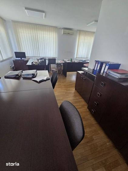 Spațiu comercial, de 240 mp, în Depozitelor