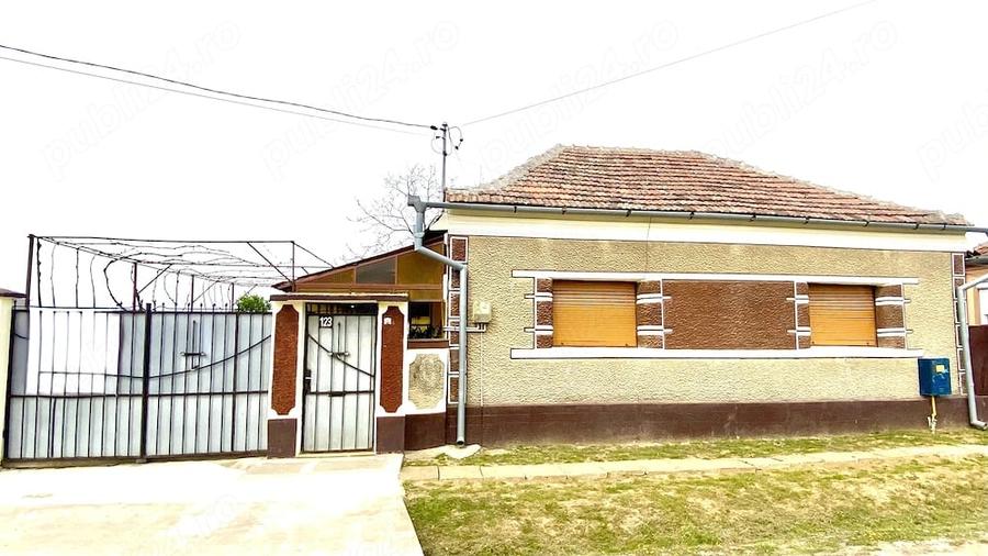 Casă cu Teren 1014 Mp în Cordău