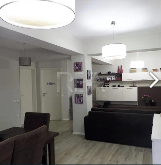 Apartament cu 3 camere semidecomandat, mobilat în Berceni