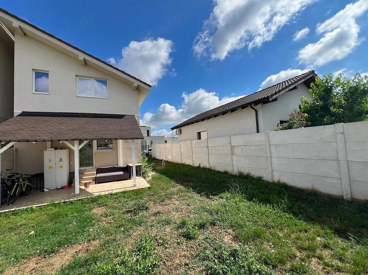 Casă cu 3 camere cu Teren 250 Mp în Giroc