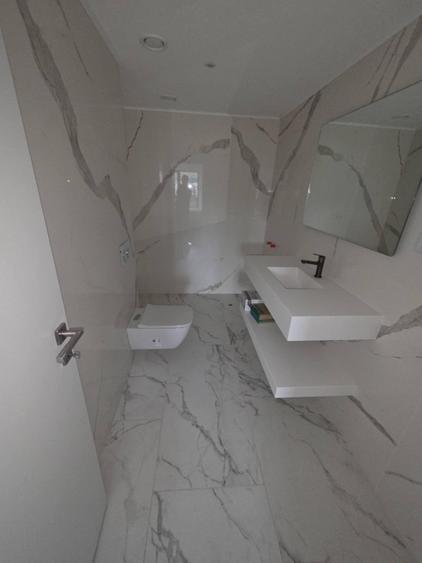 Apartament cu 4 camere semidecomandat în Zorilor