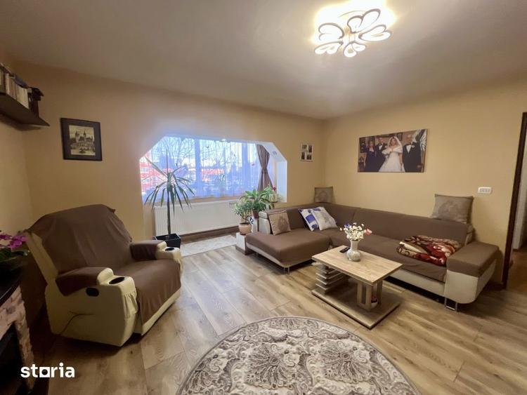 Apartament cu 3 camere semidecomandat, mobilat în Ciarda Roșie