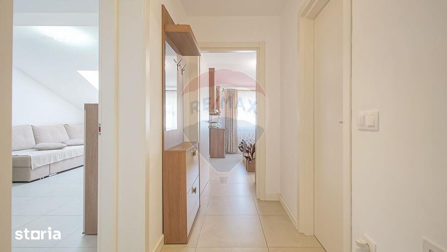 Apartament cu 3 camere, mobilat în Tractorul