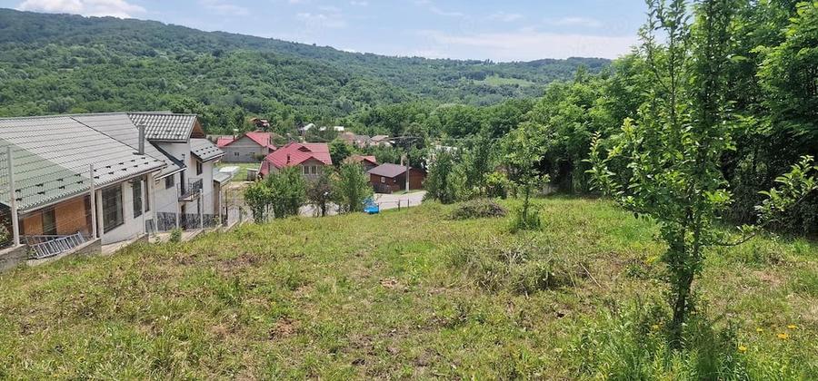 Teren de 3400 mp, în Central