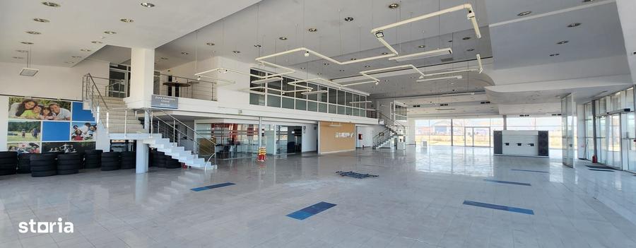 Spațiu comercial, de 6,500 mp, în Central